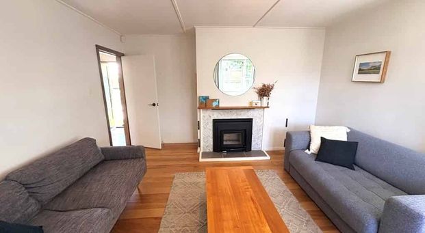 Beautiful 3 Bedroom Home - Photo 1