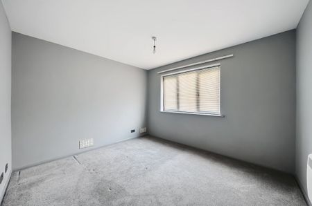 1 Bedroom Flat / Apartment - Oakhill Close, Chandler’s Ford - Photo 2