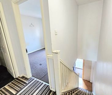 2 Bed Terraced House, Macarthur Close, E7 - Photo 3