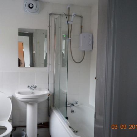 3 bedroom house share to rent - Photo 5