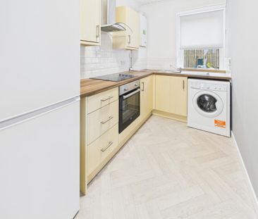 2 bedroom flat to rent - Photo 5