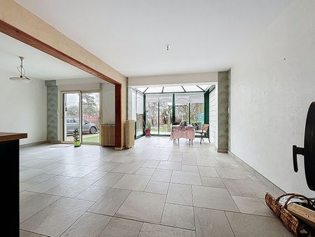 Location maison 5 pièces, 110.71m², Bécon-les-Granits - Photo 2