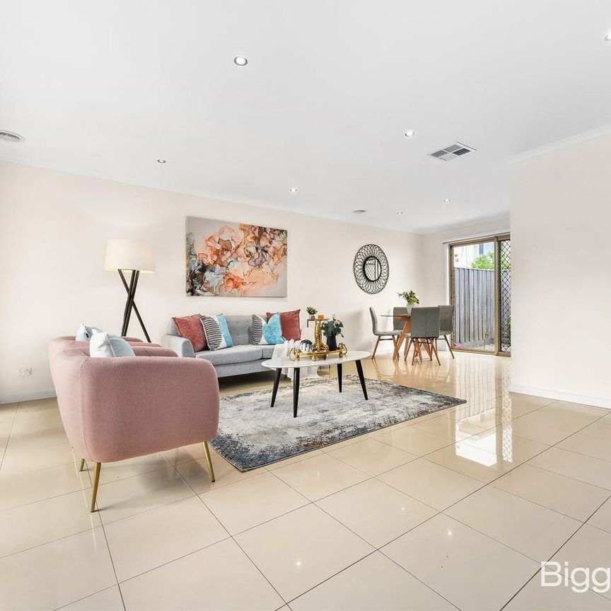 Comfortable and Convenient Unit with Modern Features - Photo 1