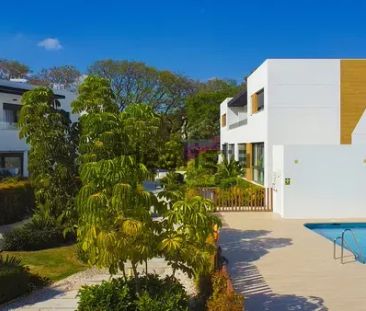 Alquiler de chalet adosado en Calle Alcaucín, 15 - Photo 3