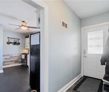 For Lease - 207 Thorold Road, Welland, Ontario - Photo 1