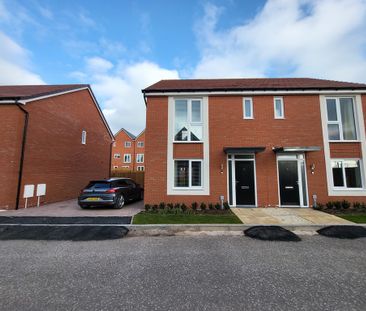 3 bedroom semi-detached to let - Photo 1