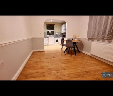 4 bedroom maisonette to rent - Photo 2