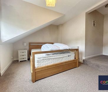 4 bedroom terraced house to rent - Photo 2