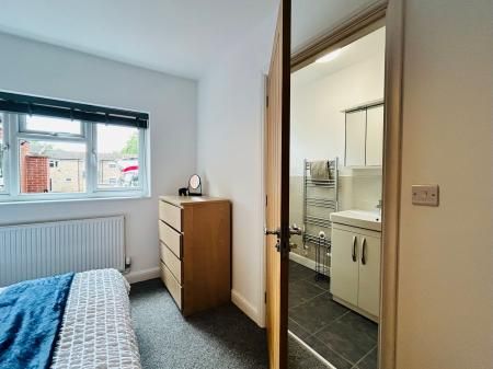 Quarn Gardens, Derby, DE1 - Photo 4