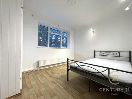 2 bedroom maisonette to rent - Photo 2