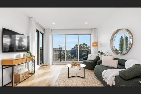 Apartment living in the best square of Adelaide! - Photo 5