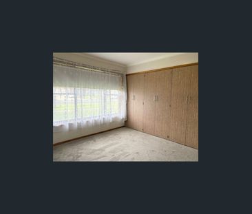 Convenience Plus - Photo 4