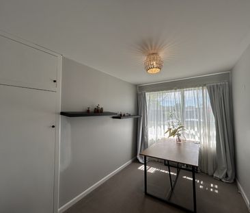 Cul-de-Sac Living Awaits! - Photo 3