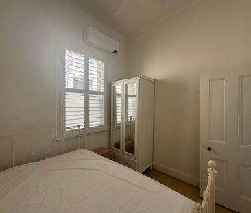 Effortless Carlton North living, steps from everything & furnished - Photo 5