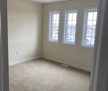For Lease - 45 Carew Boulevard, Kawartha Lakes, Ontario - Photo 6