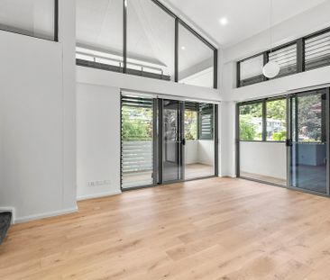 Near New Three Bedroom Apartment - Photo 3