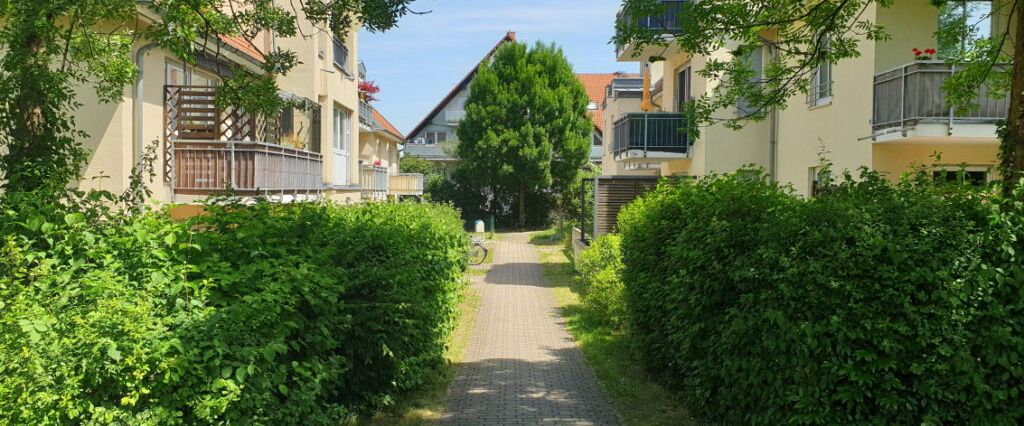 Großzügige 2-Zimmer-Wohnung mit Terrasse in ruhiger und grüner Stadtrandlage. - Photo 1