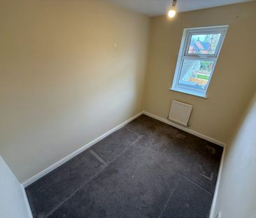 Bramble Walk, Overseal, DE12 - Photo 5