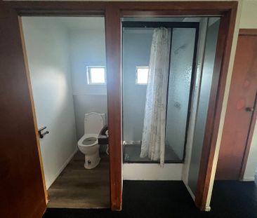 Walking distance to shops - Photo 5