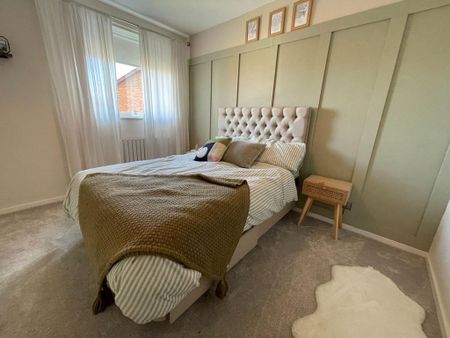 2 bedroom semi-detached house to rent - Photo 4