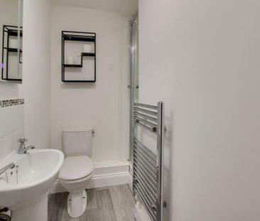 2 bedroom terraced house to rent - Photo 3