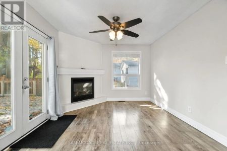 1805 RIVER ROAD W - Photo 2