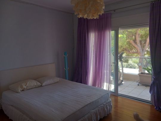Βίλα για ενοικίαση Λαγονήσι (Καλύβια Θορικού) - Φωτογραφία 1