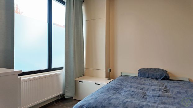 Gerenoveerde woning met zonnige tuin en zonnepanelen in Eeklo! - Photo 1