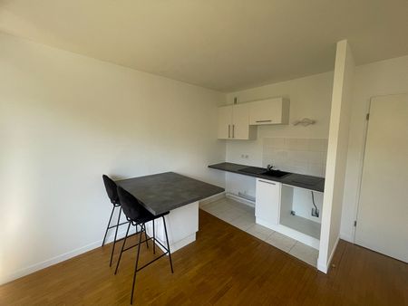 Location Appartement 1 pièce 25m² - Photo 4