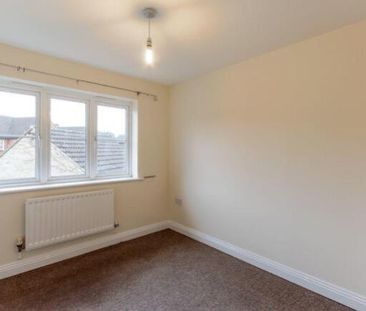 3 bedroom end of terrace house to rent - Photo 5