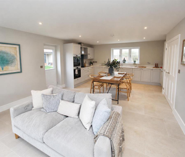 3 bedroom detached bungalow to rent - Photo 2
