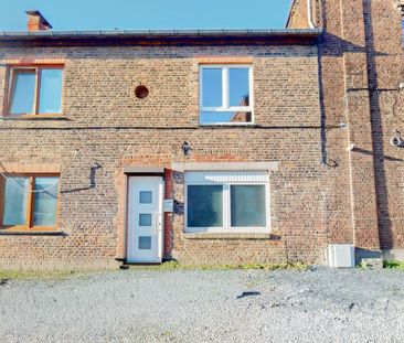 Huis te huur in Haine-Saint-Pierre voor € 770 met 1 slaapkamer - Photo 3