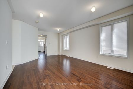 Detached Home For Lease | X8144648 - Photo 5