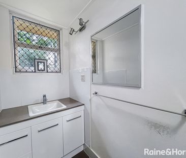 Fully Furnished Convenient Unit with Leafy Outlook - 6 month lease ... - Photo 3