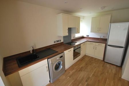 1 bedroom flat to rent - Photo 2