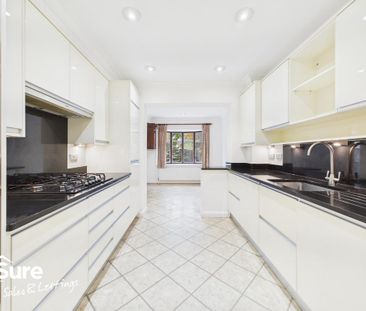 3 bedroom semi-detached house to rent - Photo 3