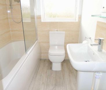 2 bedroom terraced house to rent - Photo 5