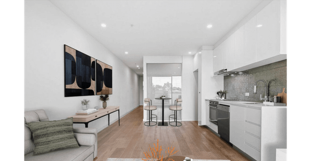 Parking and storage cage in Prime Tower! - Photo 1