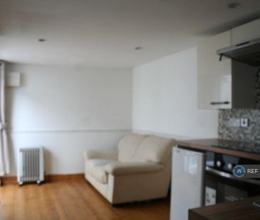 1 bedroom detached house to rent - Photo 5