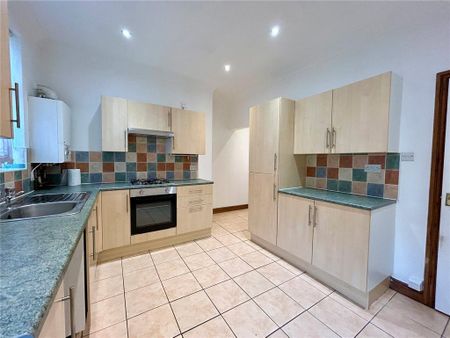 2 bedroom terraced house to rent - Photo 2