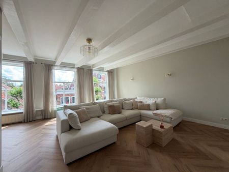 2011 ST - Photo 2