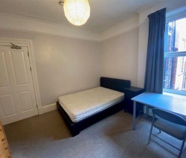 6 Bedroom Semi Detached To Let - Photo 2