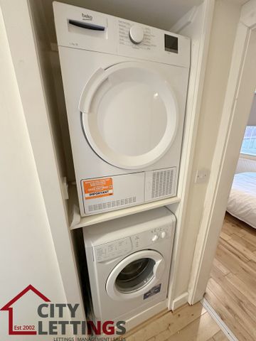 2 Bedroom Flat - Photo 3