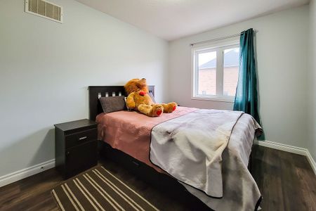 For Lease - 62 Lynch Crescent, Hamilton, Ontario - Photo 3