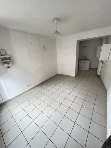 Location Appartement 2 pièces 35m² LA CHARITE SUR LOIRE 58400 - Photo 4