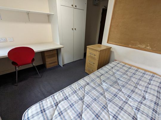 1 bedroom bedsit to rent - Photo 1