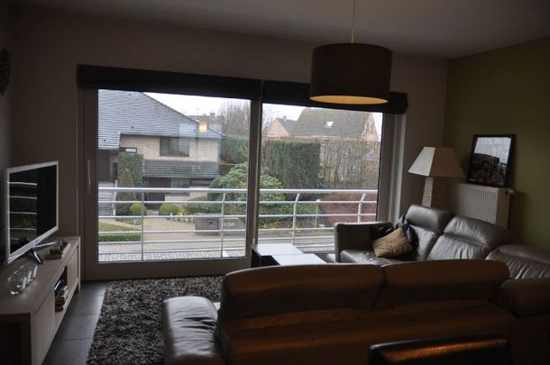 Recent appartement met zeer ruim terras (50 m2), een prachtig verzicht en garage. - Photo 1