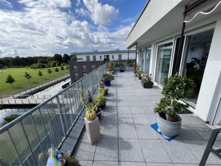 Wohnen der Extraklasse! - Penthousewohnung mit großer Dachterrasse im Lingener „Emsauenpark“ - Photo 3