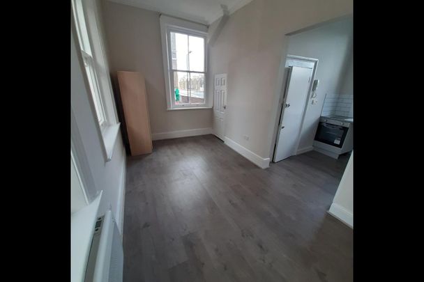 Studio Flat, London, W2 - Photo 1