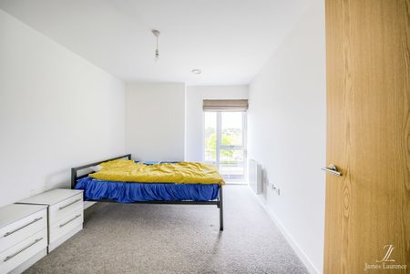 Washington Apartments, 5 Lexington Gardens, Park Central - Photo 4
